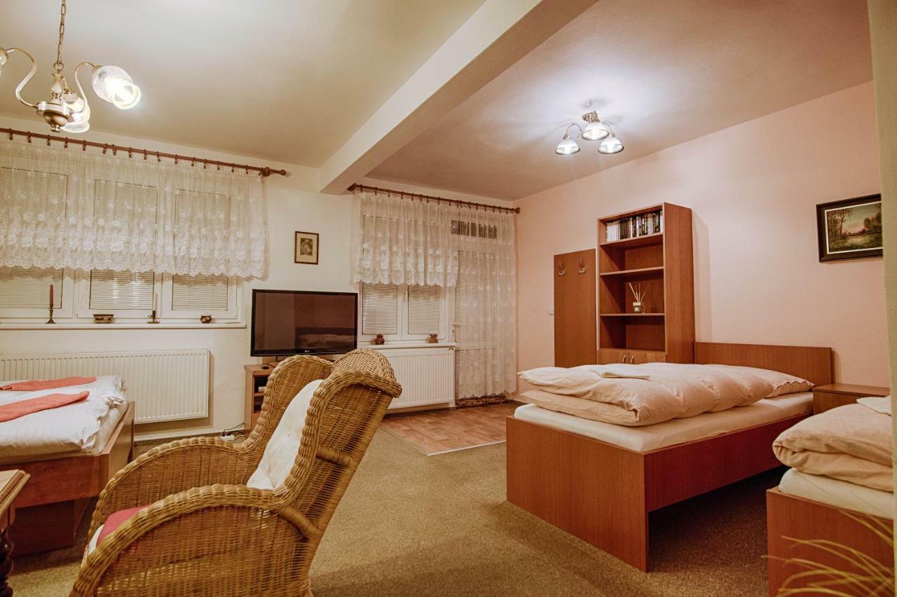 Apartamento Pod Svatym Kopeckem Mikulov Exterior foto