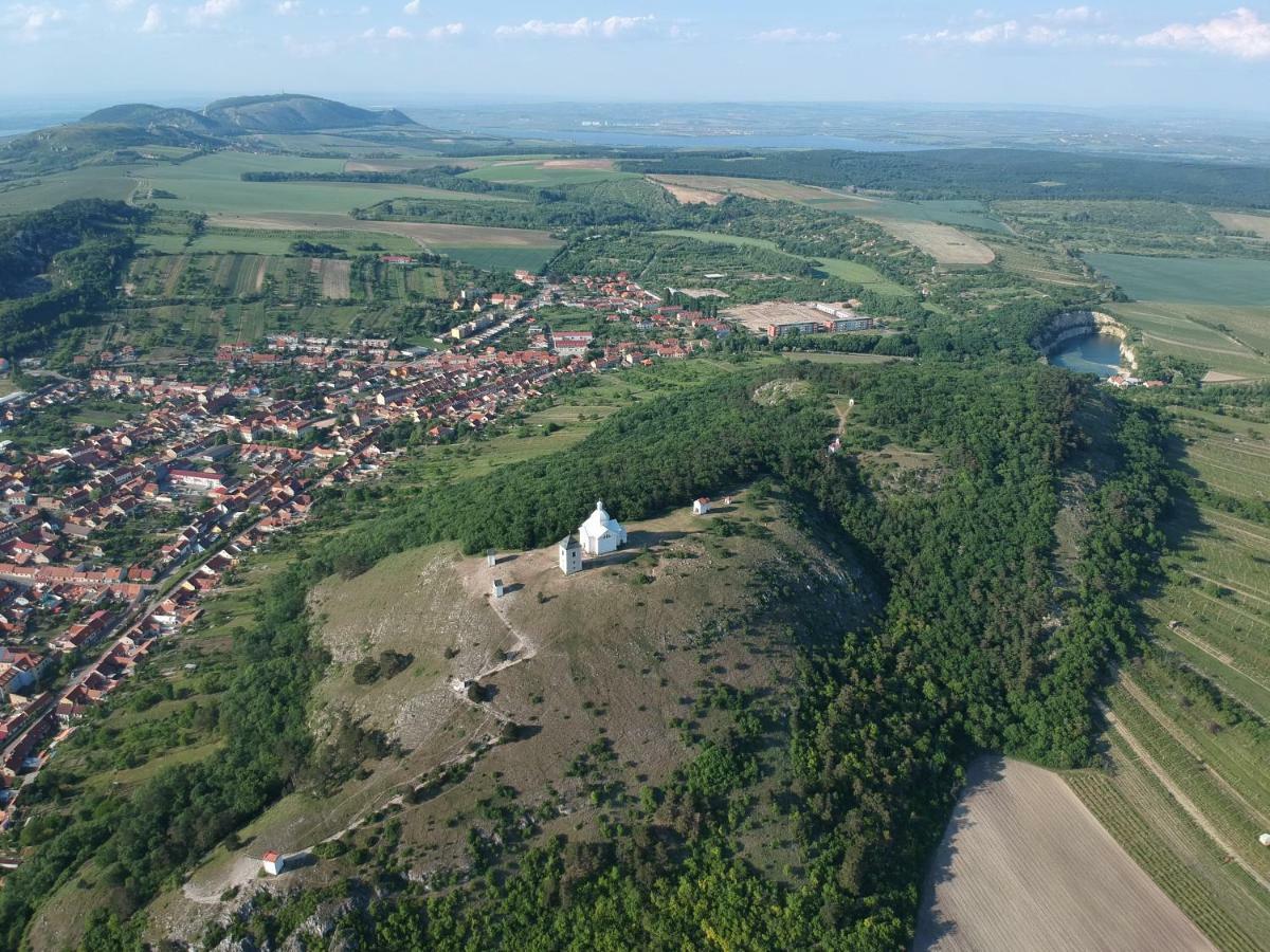 Apartamento Pod Svatym Kopeckem Mikulov Exterior foto
